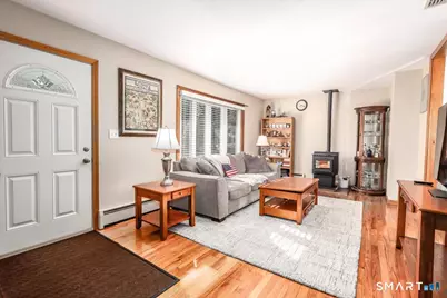 46 Jeanette Road, Danbury, CT 06811 - Photo 2