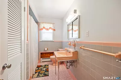 124 Elliott Road, Trumbull, CT 06611 - Photo 18