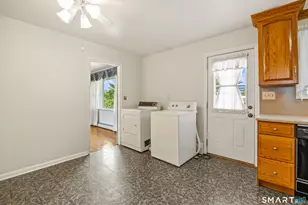 124 Elliott Rd, Trumbull, CT 06611 - Photo 12