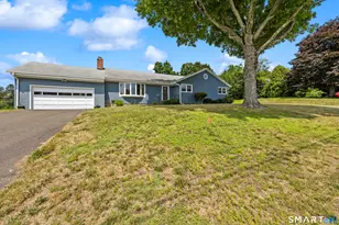 124 Elliott Rd, Trumbull, CT 06611 - Photo 2