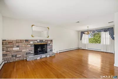124 Elliott Road, Trumbull, CT 06611 - Photo 4
