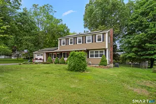 9 Monticello Dr, East Lyme, CT 06333 - Photo 2