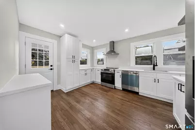11 Hendrie Court, Stamford, CT 06902 - Photo 8