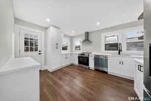 11 Hendrie Ct, Stamford, CT 06902 - Photo 8