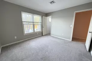 372 Monaco Ln, Glastonbury, CT 06033 - Photo 10