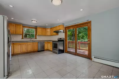 88 Roosevelt Avenue, Norwich, CT 06360 - Photo 12
