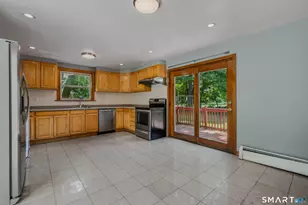 88 Roosevelt Ave, Norwich, CT 06360 - Photo 12