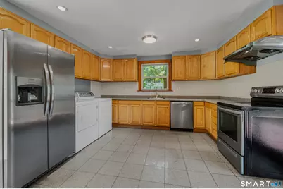 88 Roosevelt Avenue, Norwich, CT 06360 - Photo 14