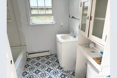 369 Bidwell Street, Manchester, CT 06040 - Photo 10