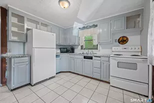 128 Capen St, Windsor, CT 06095 - Photo 1