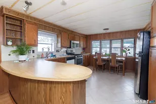 525 E Main St, Branford, CT 06405 - Photo 4