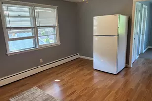 33 Spring St, Wallingford, CT 06492 - Photo 6