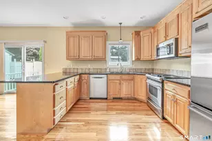 36 Pawtucket Ave, Shelton, CT 06484 - Photo 14