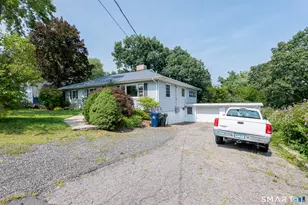 24 Karen Rd, Danbury, CT 06811 - Photo 2