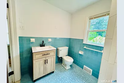 94 Farrell Road, Waterbury, CT 06706 - Photo 8