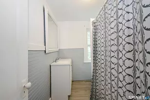 286 Bloomfield Ave, West Hartford, CT 06117 - Photo 22