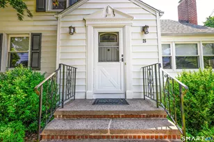 25 Wright Ln, Hamden, CT 06517 - Photo 2