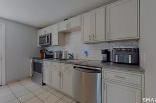 354 Edgewood Ave, Waterbury, CT 06706 - Photo 6