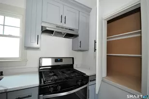 20 Mountain St, Hartford, CT 06106 - Photo 8