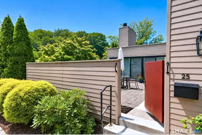 25 Charlton Hill Road #25, Hamden, CT 06518 - Photo 2