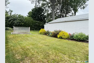 424 Rockwell Avenue, Stratford, CT 06615 - Photo 4