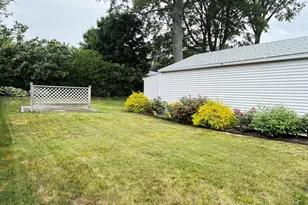 424 Rockwell Ave, Stratford, CT 06615 - Photo 4