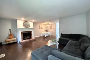 23 Eagle Rock Cir, Monroe, CT 06468 - Photo 10