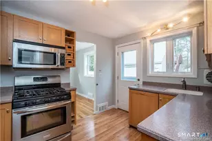 34 John Smith Dr, West Hartford, CT 06107 - Photo 10