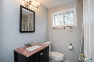 34 John Smith Dr, West Hartford, CT 06107 - Photo 16