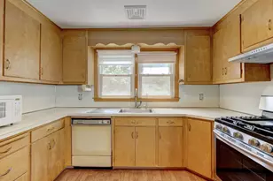 65 Barstow Dr, Wethersfield, CT 06109 - Photo 8