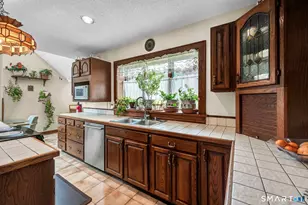604 Brownstone Ridge, Meriden, CT 06451 - Photo 12
