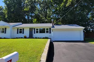 156 Robin Hill Rd, Meriden, CT 06450 - Photo 1