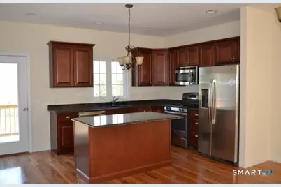 18 Oak Branch Drive #18, Brookfield, CT 06804 - Photo 2