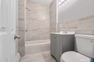 30 N Walnut St, Waterbury, CT 06704 - Photo 16