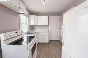 132 Clinton St, Waterbury, CT 06710 - Photo 8