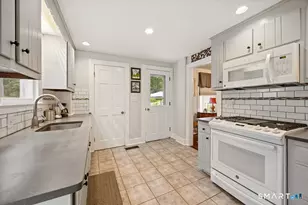 81 Grove St, Southington, CT 06479 - Photo 4