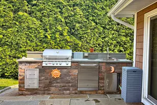 120 Pilgrim Dr, Greenwich, CT 06831 - Photo 26