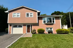120 Pilgrim Dr, Greenwich, CT 06831 - Photo 2