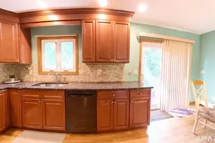 141 Constitution St, Wallingford, CT 06492 - Photo 18