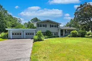 21 Mcdermott Cir, Hamden, CT 06518 - Photo 1