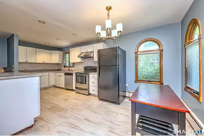 21 McDermott Circle, Hamden, CT 06518 - Photo 12