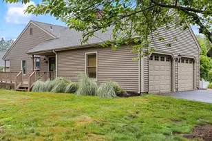 2 Saxon Woods Ct, Cheshire, CT 06410 - Photo 2
