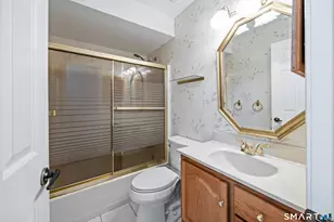 2 Saxon Woods Ct, Cheshire, CT 06410 - Photo 16