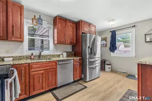 342 S Elm St, Windsor Locks, CT 06096 - Photo 10