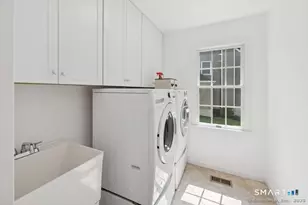 88 Edward Pl, Stamford, CT 06905 - Photo 18