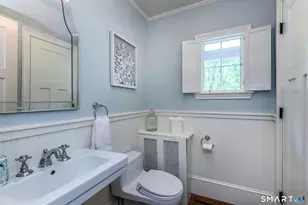 11 Pleasant St, Woodbury, CT 06798 - Photo 20
