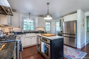 11 Pleasant St, Woodbury, CT 06798 - Photo 14