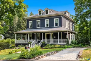 11 Pleasant St, Woodbury, CT 06798 - Photo 1