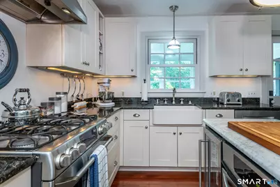 11 Pleasant Street, Woodbury, CT 06798 - Photo 16