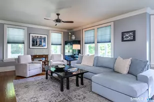 11 Pleasant St, Woodbury, CT 06798 - Photo 10